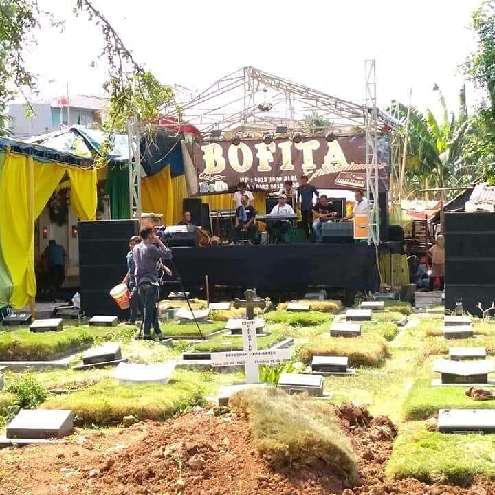 10 Potret tempat pernikahan tak biasa, cuma ada di Indonesia