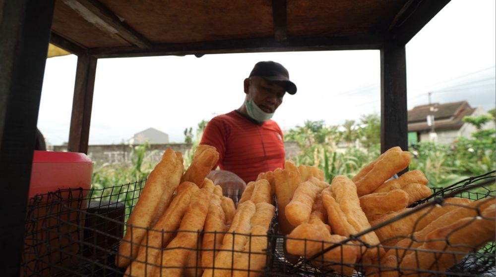 Cakwe Pak Ahmad, cakwe viral yang jualan 3 jam langsung ludes