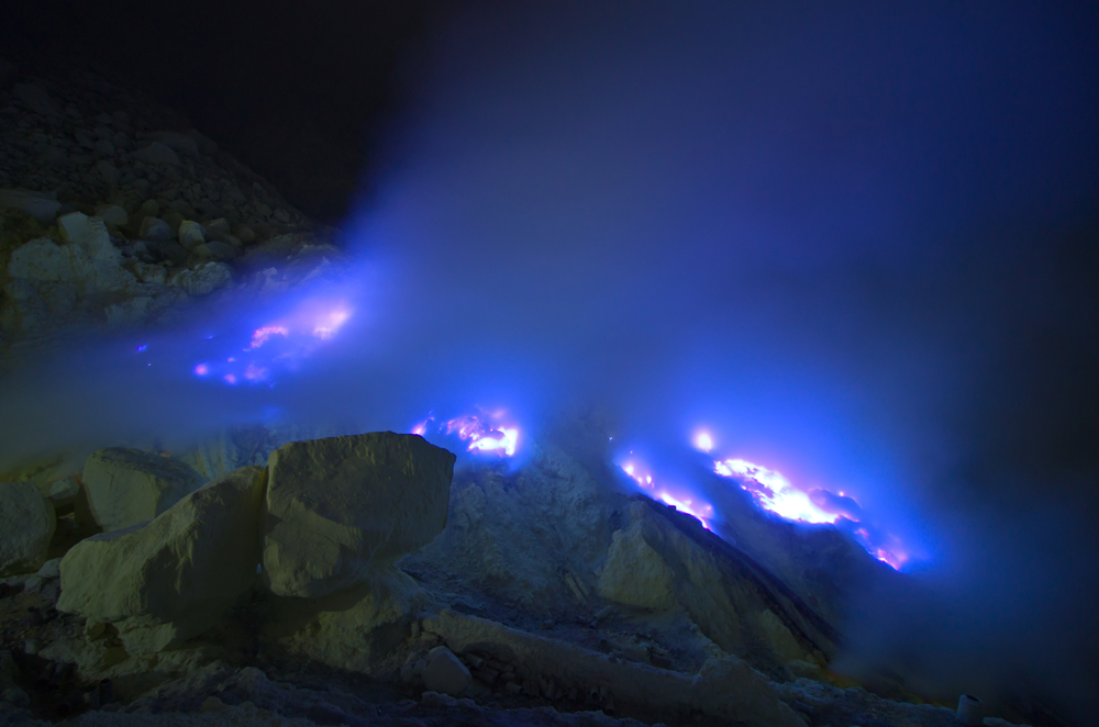 5 Fakta di balik keelokan Gunung Ijen, blue fire jadi primadona