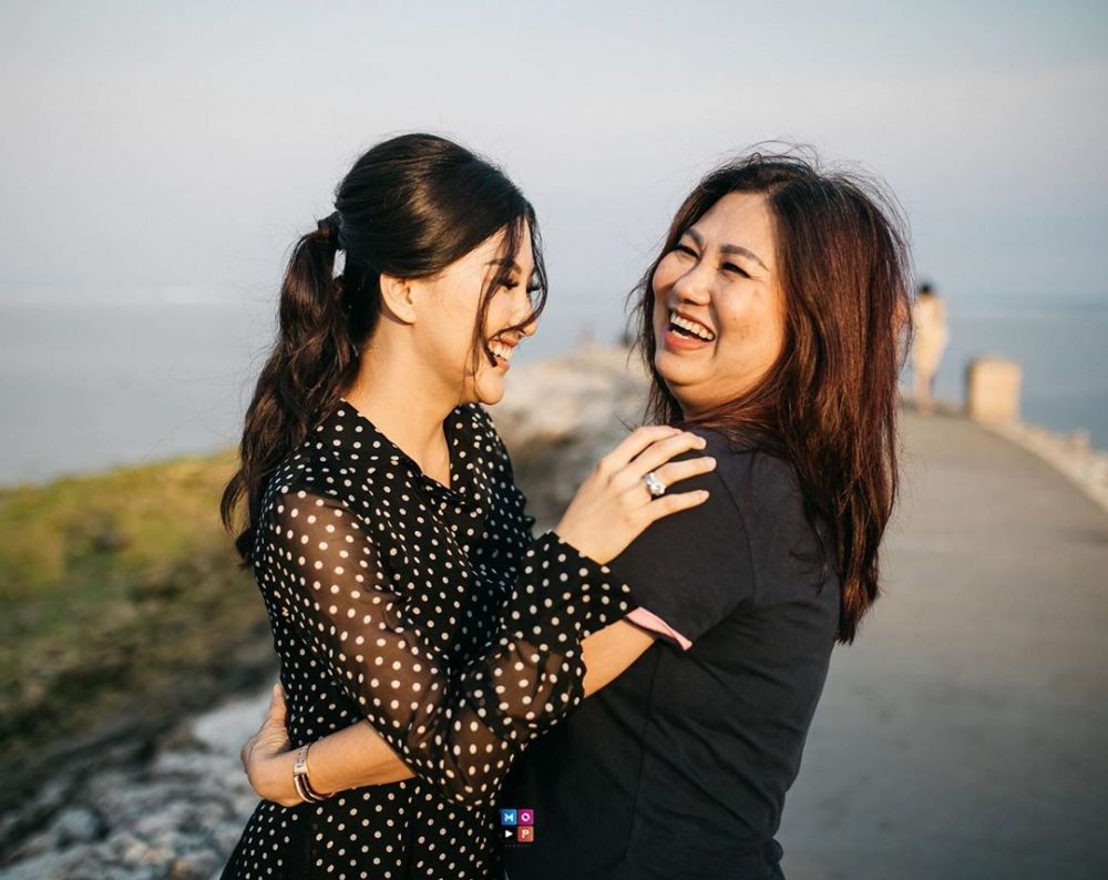 Unggahan 10 seleb cantik di Hari Ibu, penuh untaian doa