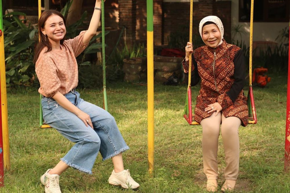 Unggahan 10 seleb cantik di Hari Ibu, penuh untaian doa