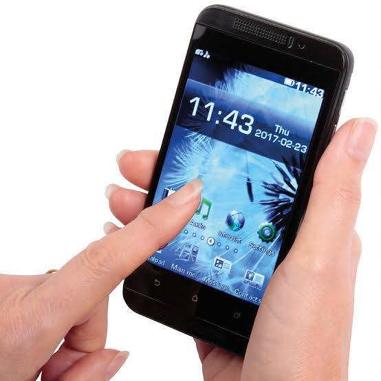 10 Cara merawat smartphone agar awet, aman nge-game seharian