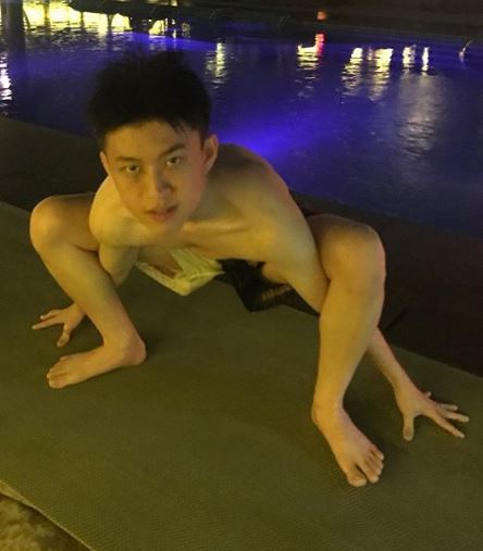 7 Aksi kocak rapper Rich Brian ini bikin tertawa cekikikan