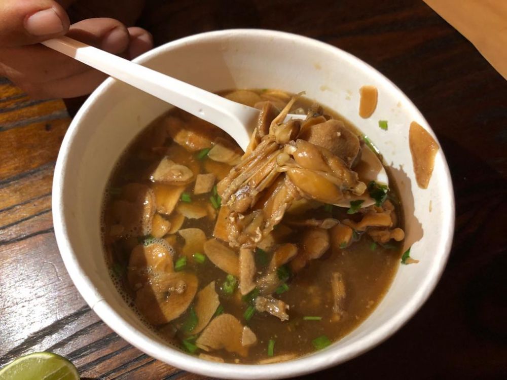 Mencicipi kelezatan swike, sup kodok dengan kuah tauco