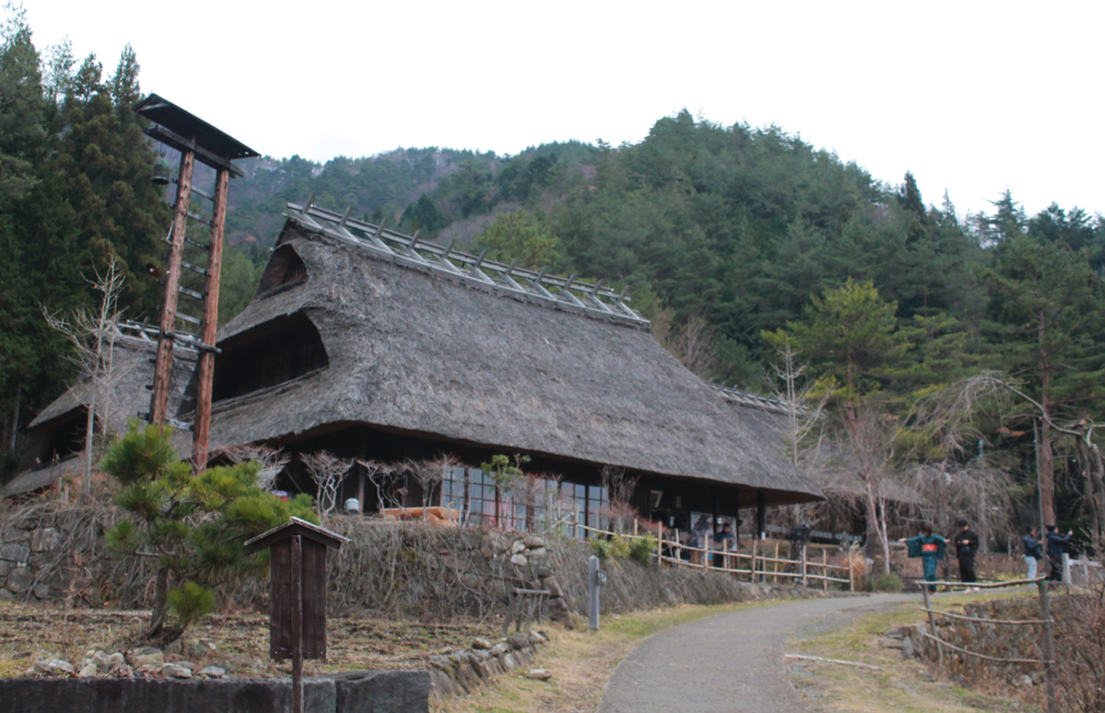 Menguak desa tradisional di kaki Gunung Fuji, ada misteri juga lho