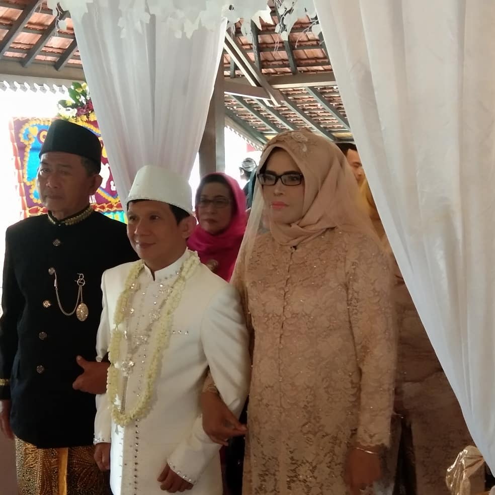 8 Momen akad nikah Ginanjar & Tiara Amalia, pakai adat Sunda