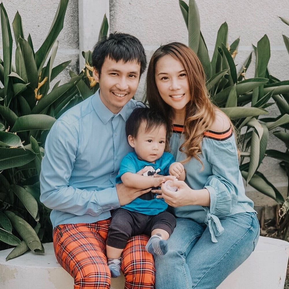 Belasan tahun pacaran, kisah cinta seleb-seleb ini berujung pelaminan