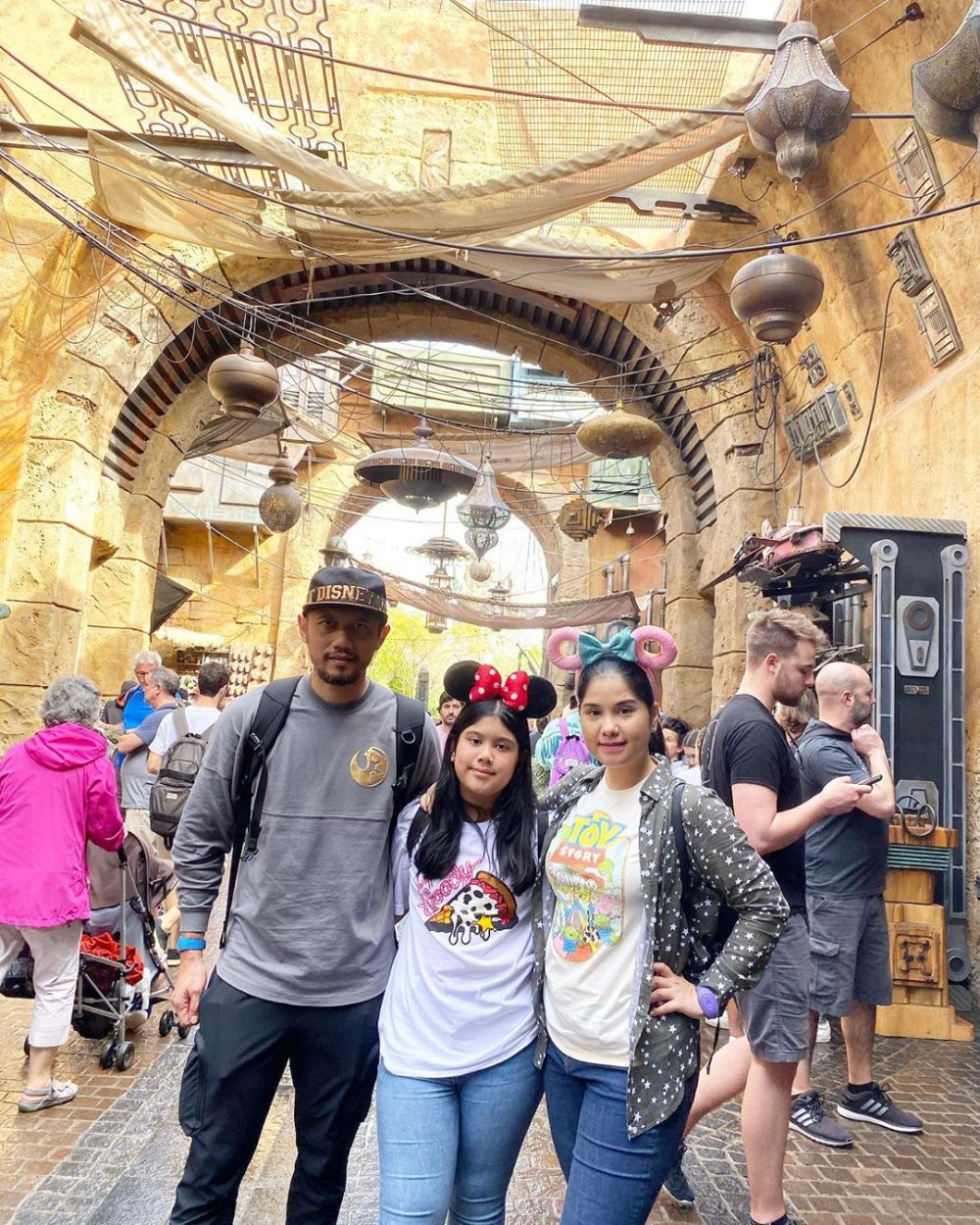 8 Momen AHY ke studio Hollywood, wajah Annisa Pohan jadi sorotan