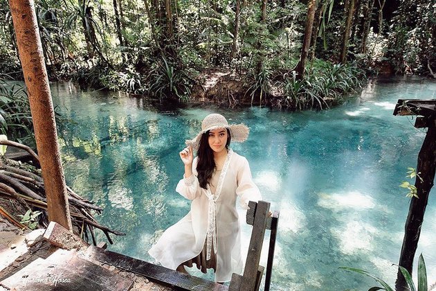 12 Gaya prewedding Boy William dan Karen, kasual sampai elegan