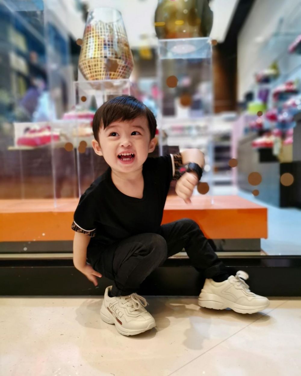 Balita kece! 10 Gaya Raphael Moeis anak Sandra Dewi ini stylish