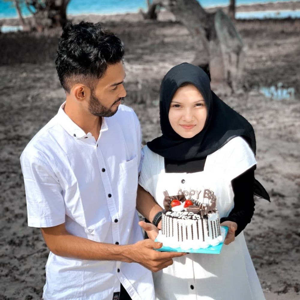 10 Potret mesra Martunis anak angkat CR7 bareng calon istri