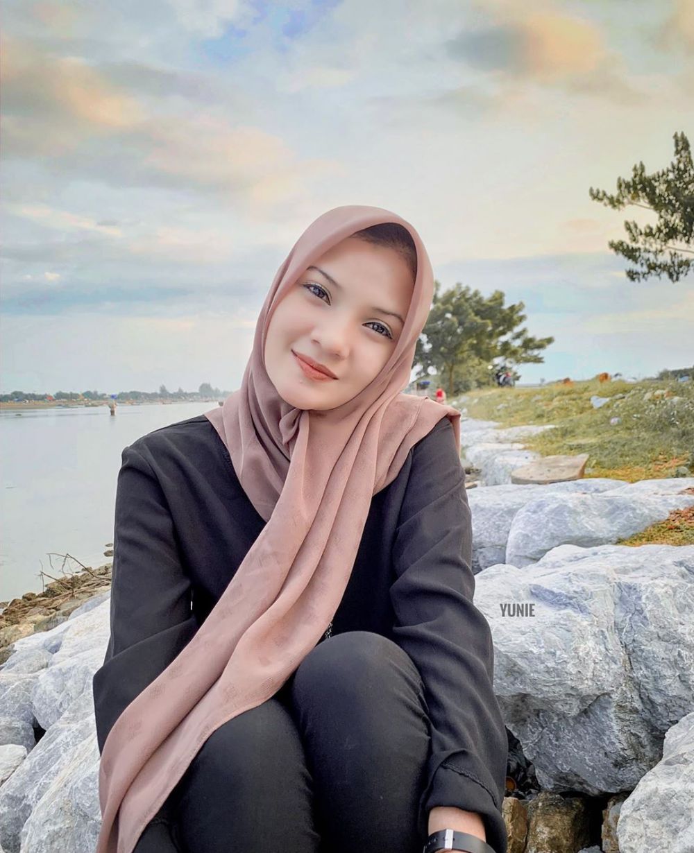 10 Pesona Sriwahyuni calon istri Martunis anak angkat CR7