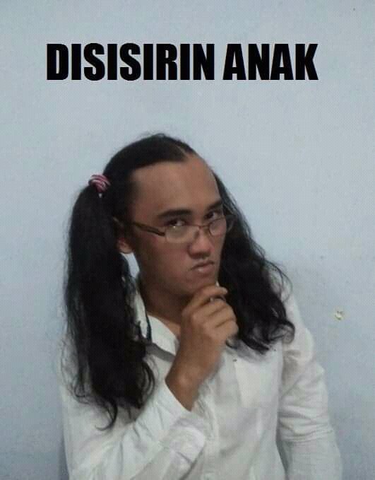 Begini jika cowok gondrong disisirin orang lain, 7 hasilnya kocak
