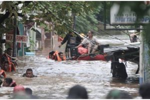 Banjir di Kabupaten Lebak: 427 KK mengungsi, 2 orang hilang
