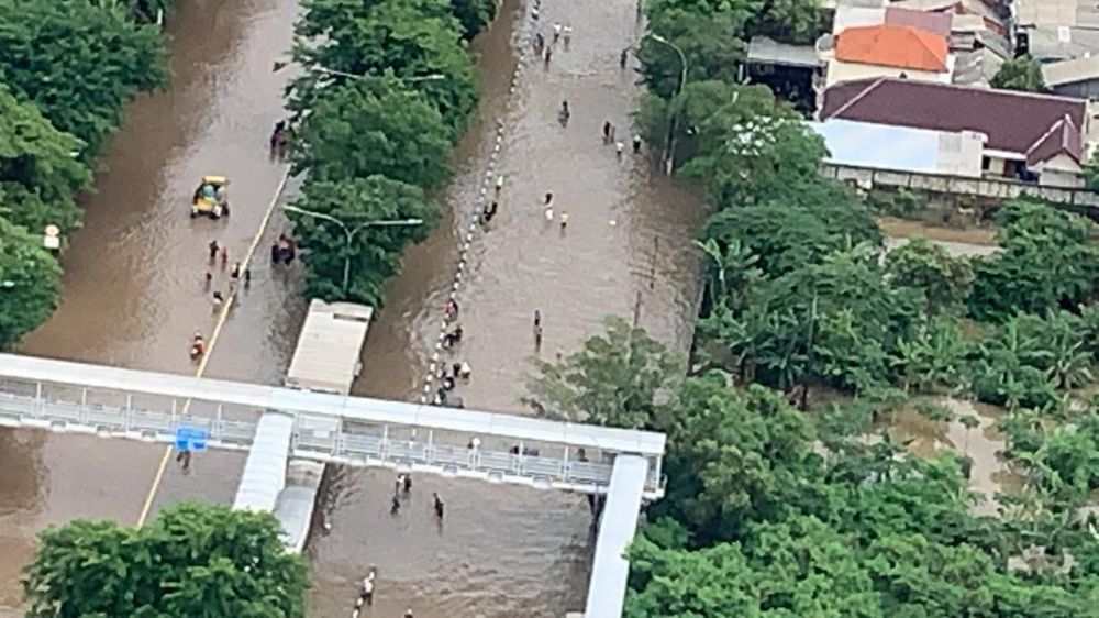 10 Potret udara penampakan banjir dari langit Jakarta