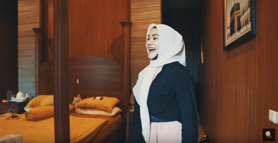 Dijual Rp 50 M, ini 14 potret isi dalam rumah Sarita Abdul Mukti