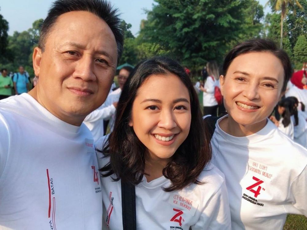 10 Transformasi Sherina Munaf, cantiknya tak pudar sejak kecil