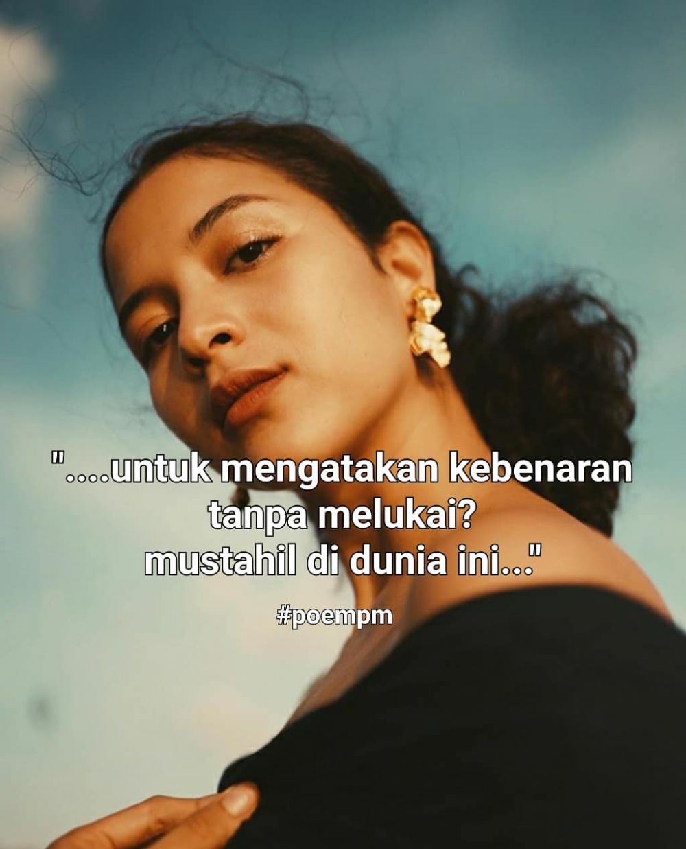 10 Puisi karya Putri Marino, ada yang kena kritik 