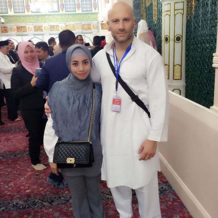 Kabar 6 seleb vakum dari dunia hiburan & tinggal di luar negeri