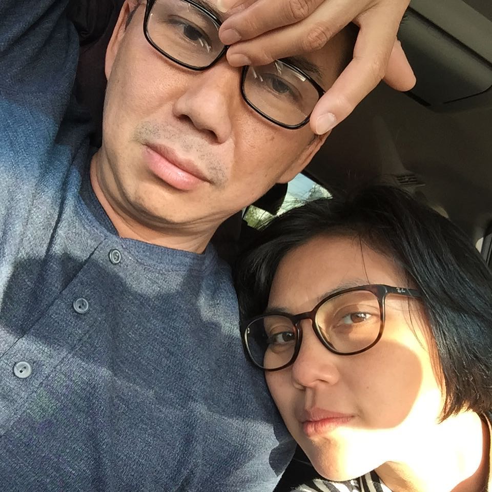 10 Potret harmonis Lusy Rahmawati & suami, menetap Australia