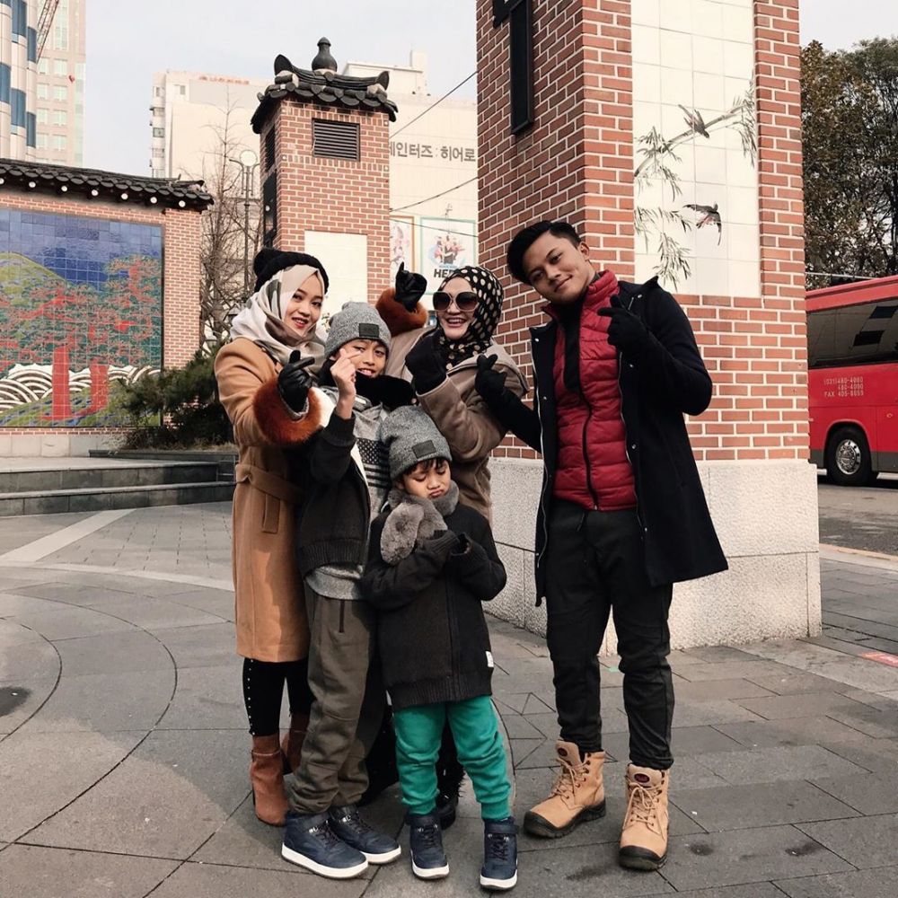 Nyanyian rindu Rizky Febian untuk ibunya, liriknya menyentuh