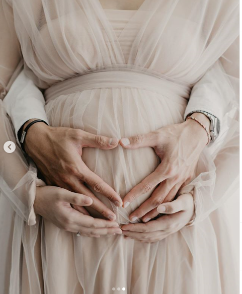 7 Potret maternity Shabrina Ayu istri Ryuji Utomo, simpel elegan