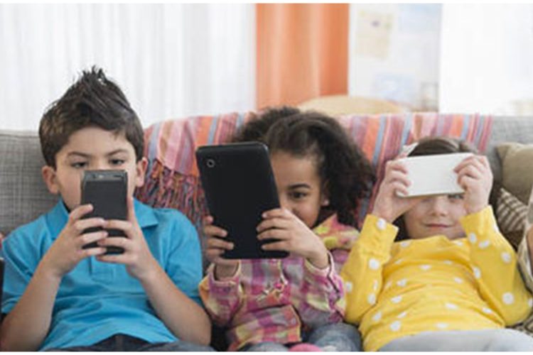 5 Aplikasi Ini Bisa Kontrol Penggunaan Gadget Pada Anak
