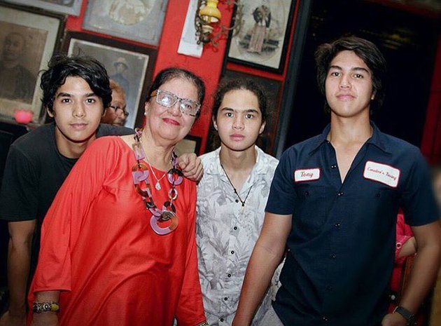 10 Potret Joyce Kohler, ibunda Ahmad Dhani yang berdarah Jerman