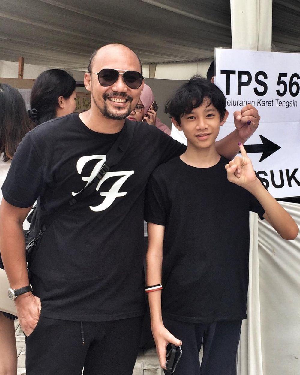 Jarang tersorot, ini 9 momen kompak Yoyo mantan Rossa & anak