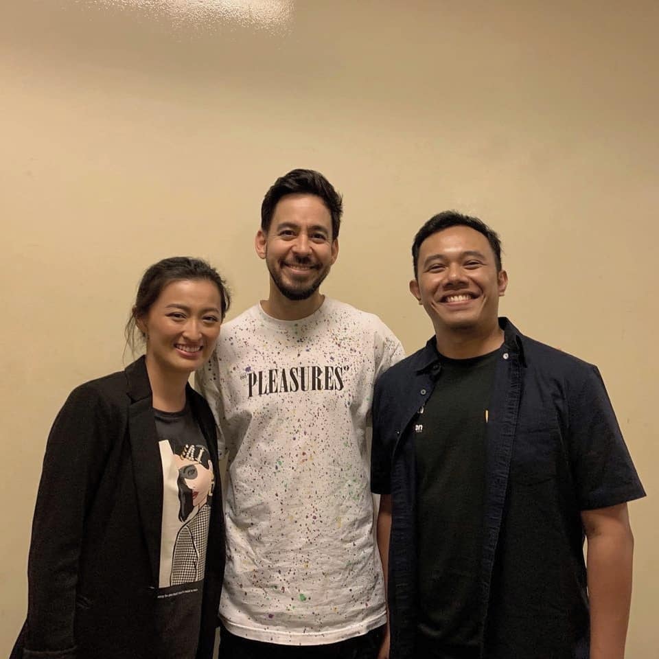 8 Potret mesra Chef Priscil bareng pacar, lengket bak prangko