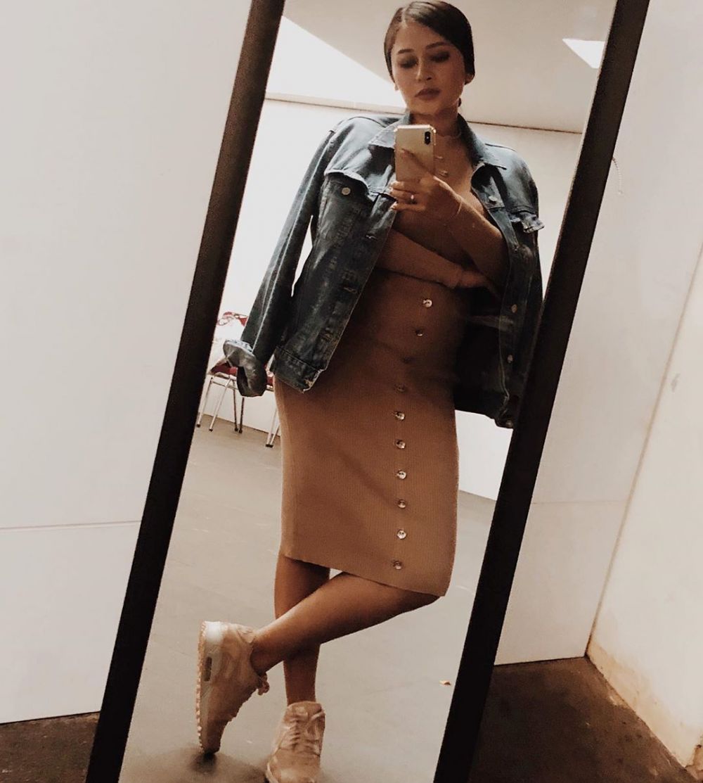 8 Potret Mutia Ayu, istri Glenn Fredly saat pamer baby bump