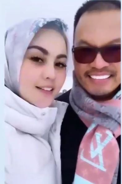 5 Momen liburan Jennifer Dunn di Jepang, gayanya jadi sorotan