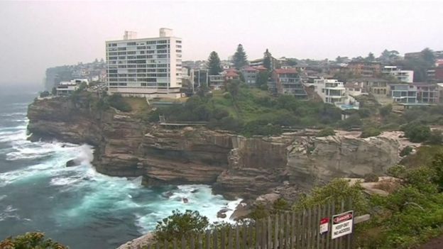 Demi selfie, model cantik Inggris ini jatuh dari tebing 30 meter