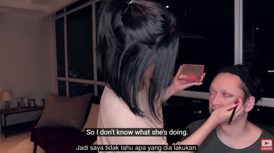 7 Potret Rina Nose dandani suami jadi Lucinta Luna, bikin melongo