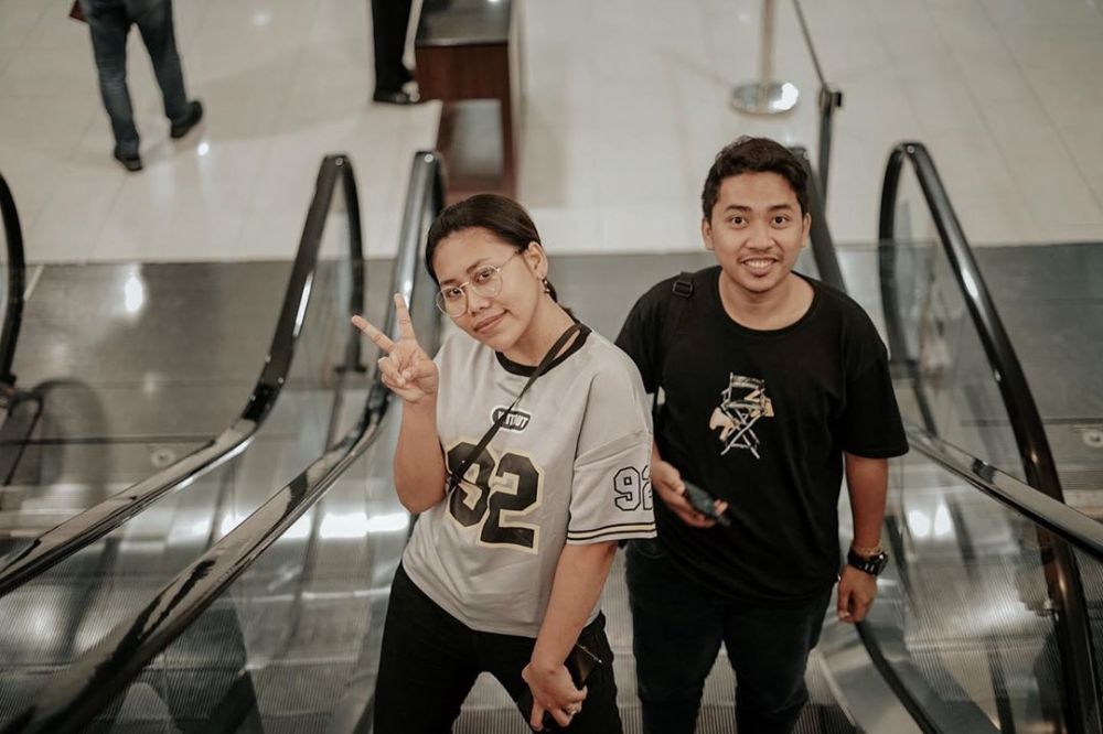 8 Potret Evi Masamba tanpa makeup, cantiknya natural