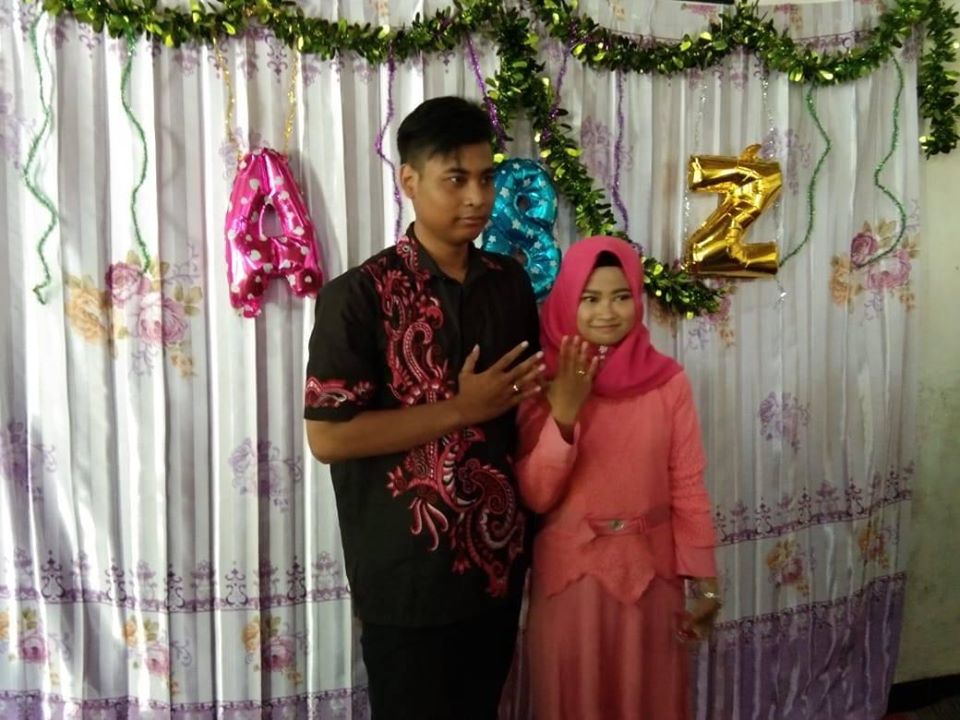 4 Momen lamaran Ponari si dukun cilik Jombang, sederhana