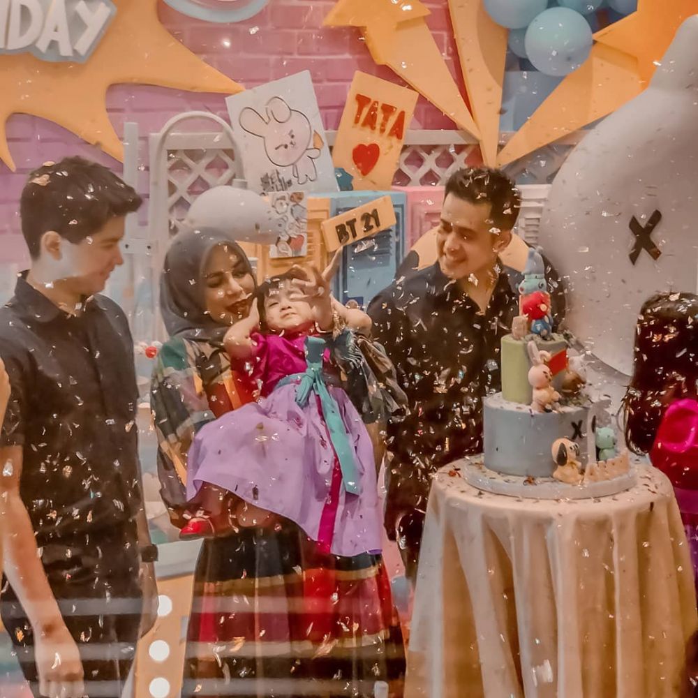 10 Momen seru ulang tahun ke-5 anak Olla Ramlan, bertema BTS