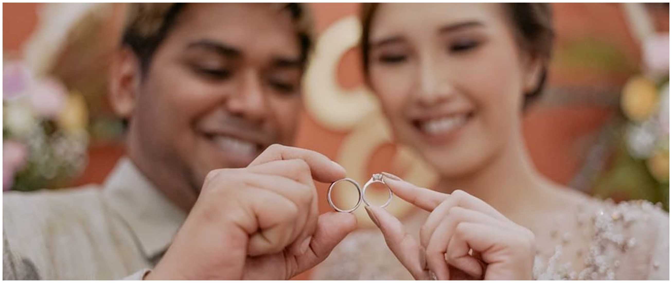 10 Momen lamaran Ahmad Abdul & Artika Rustam, penuh kebahagiaan