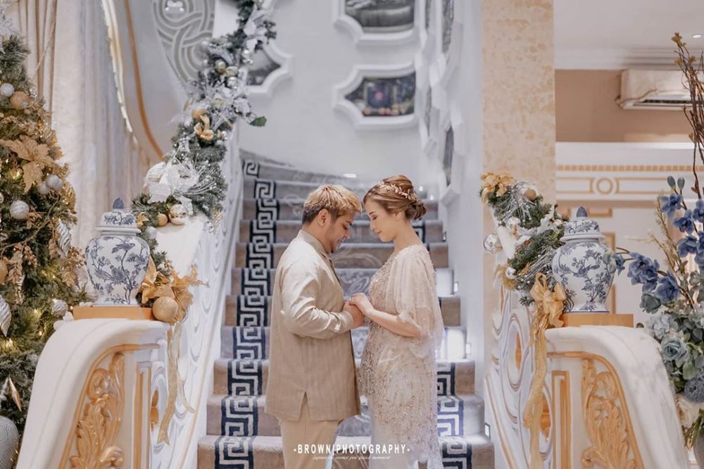 10 Momen lamaran Ahmad Abdul & Artika Rustam, penuh kebahagiaan