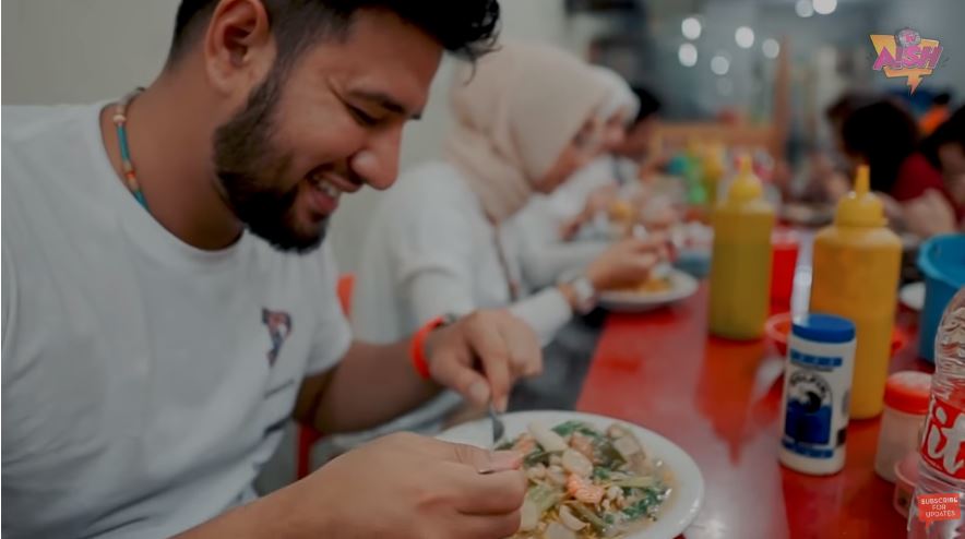 10 Momen liburan Irish Bella di Makassar, tiba di Titik Nol