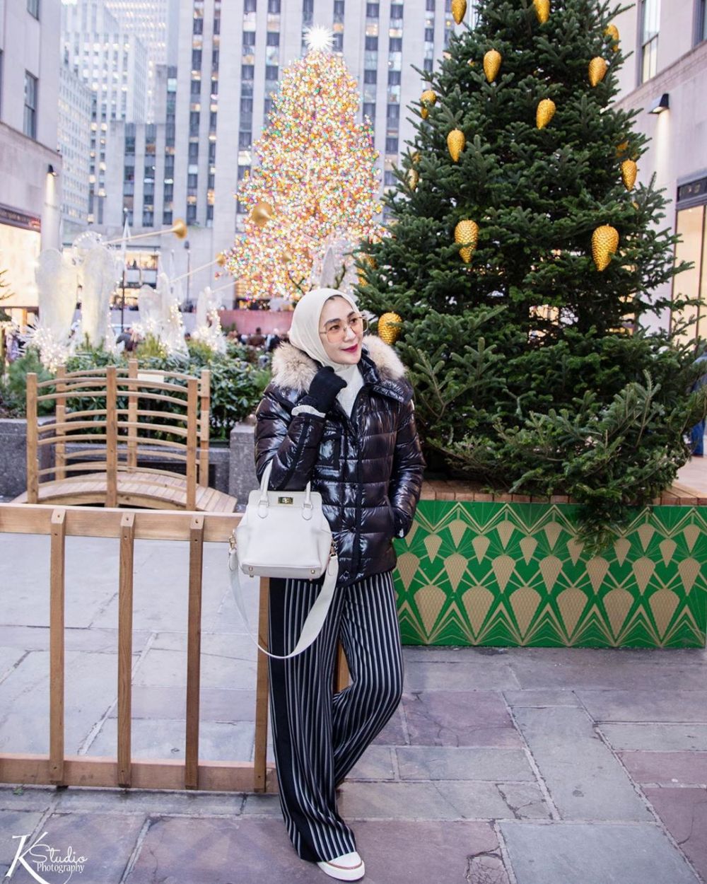 8 Gaya Erin Taulany yang kini mantap berhijab, stylish