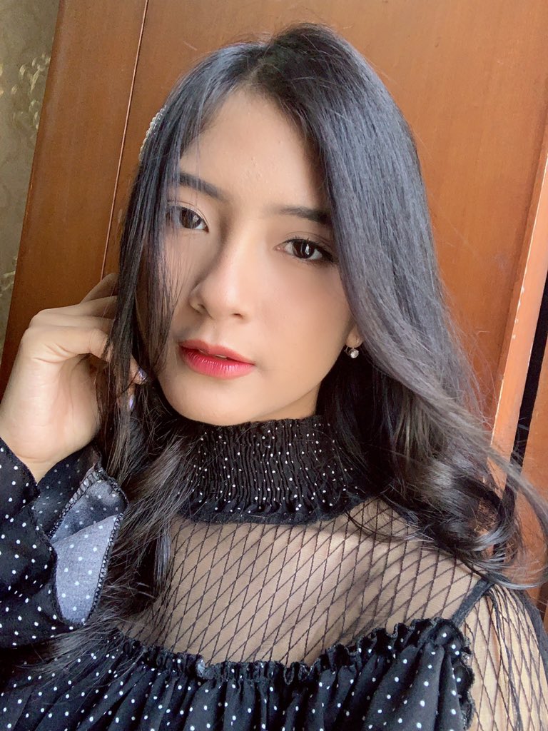 Disebut mirip Tara Basro, ini 10 potret Jinan JKT48 nan memesona