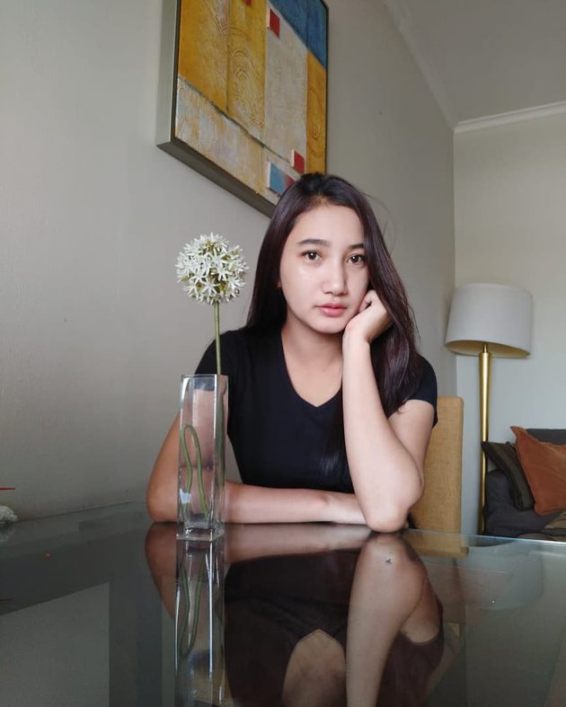 8 Potret Ayu Brylian, kakak ipar Nella Kharisma yang memesona