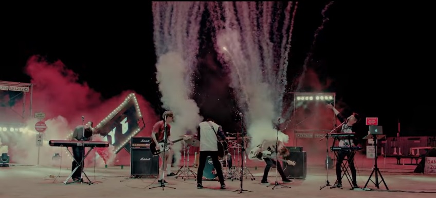 8 Daftar lagu Day6 bikin gagal move on