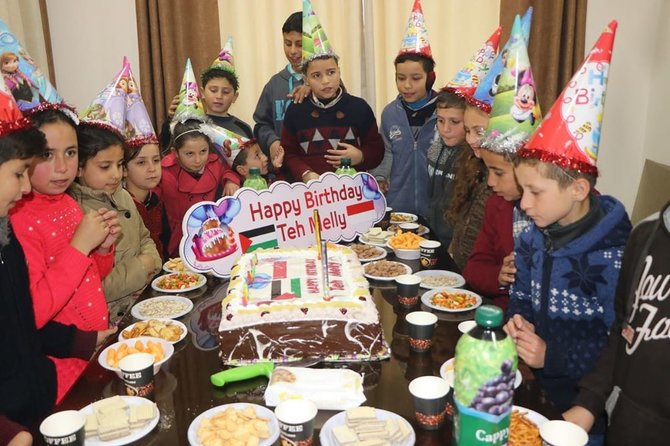 Momen Melly Goeslaw dapat ucapan ultah ke-46 dari anak Palestina