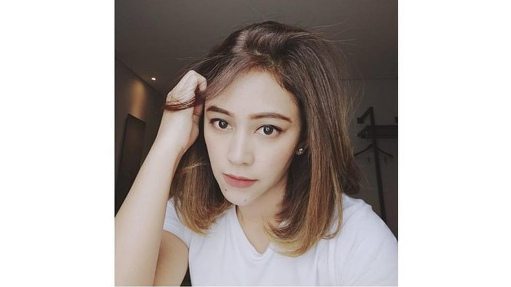 7 Potret terbaru Eky AFI, kini jadi ibu & cantiknya awet