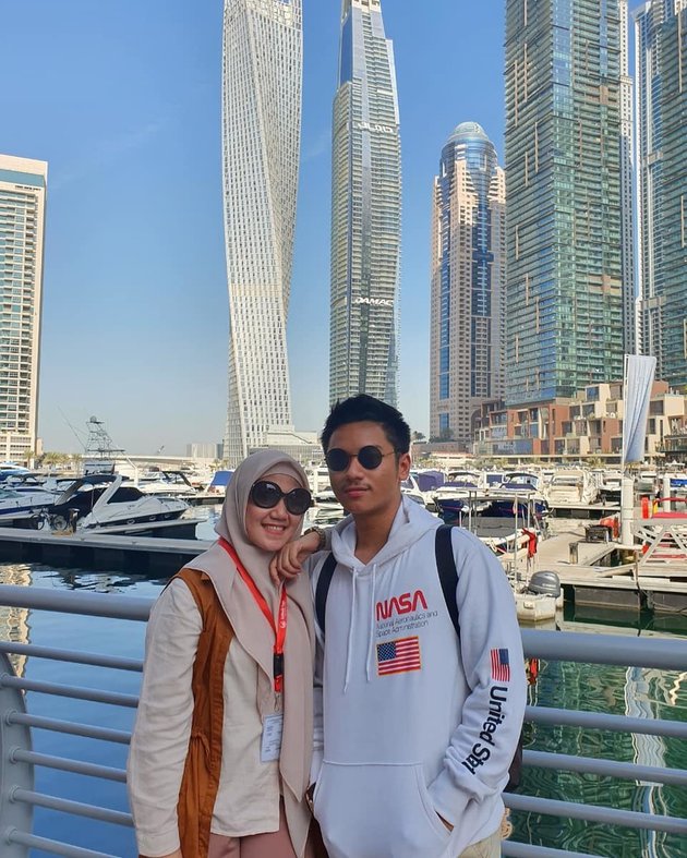 8 Potret Agi Syahrain, putra Ine Synthia yang jarang tersorot