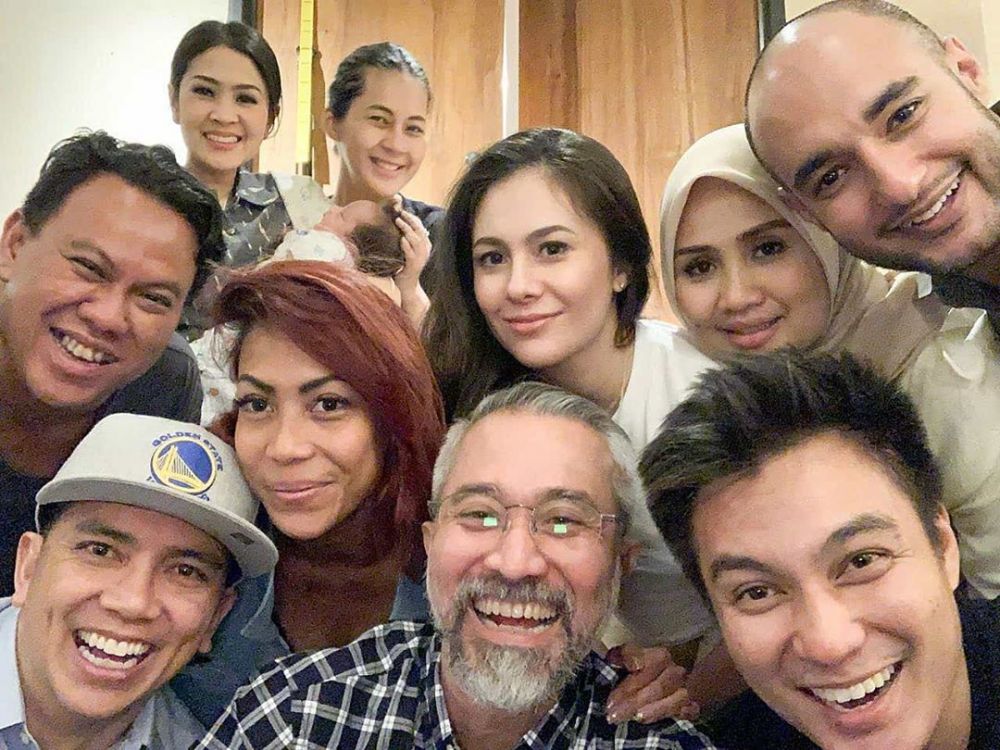 5 Momen geng Humble Glam nengok baby Kiano, diajak TikTok-an