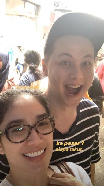 Hamil muda, ini 5 potret Ussy modus ajak Andhika ke pasar