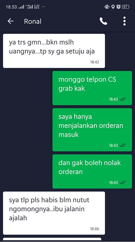9 Chat penumpang ojek online marah gegara uang parkir, ngeselin